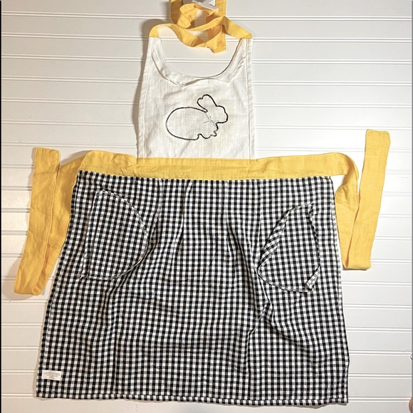Ladies Easter Apron One Size Fits Most 100% Cotton New With Tags 2 Side Pockets - Picture 5 of 7